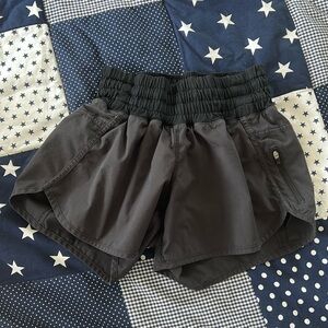 Lululemon High Rise Hotty Hot High Rise Shorts, 4